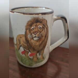 Lion Design Ceramic Mug